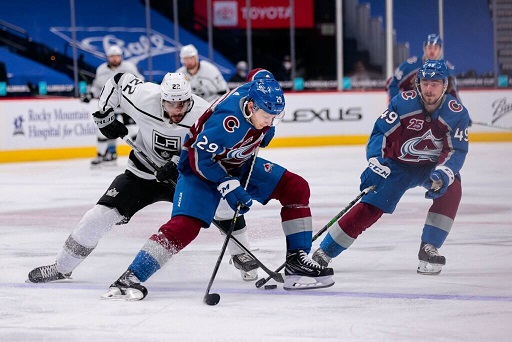 Vegas Golden Knights en Colorado Avalanche reflecteren na verlies van het spel